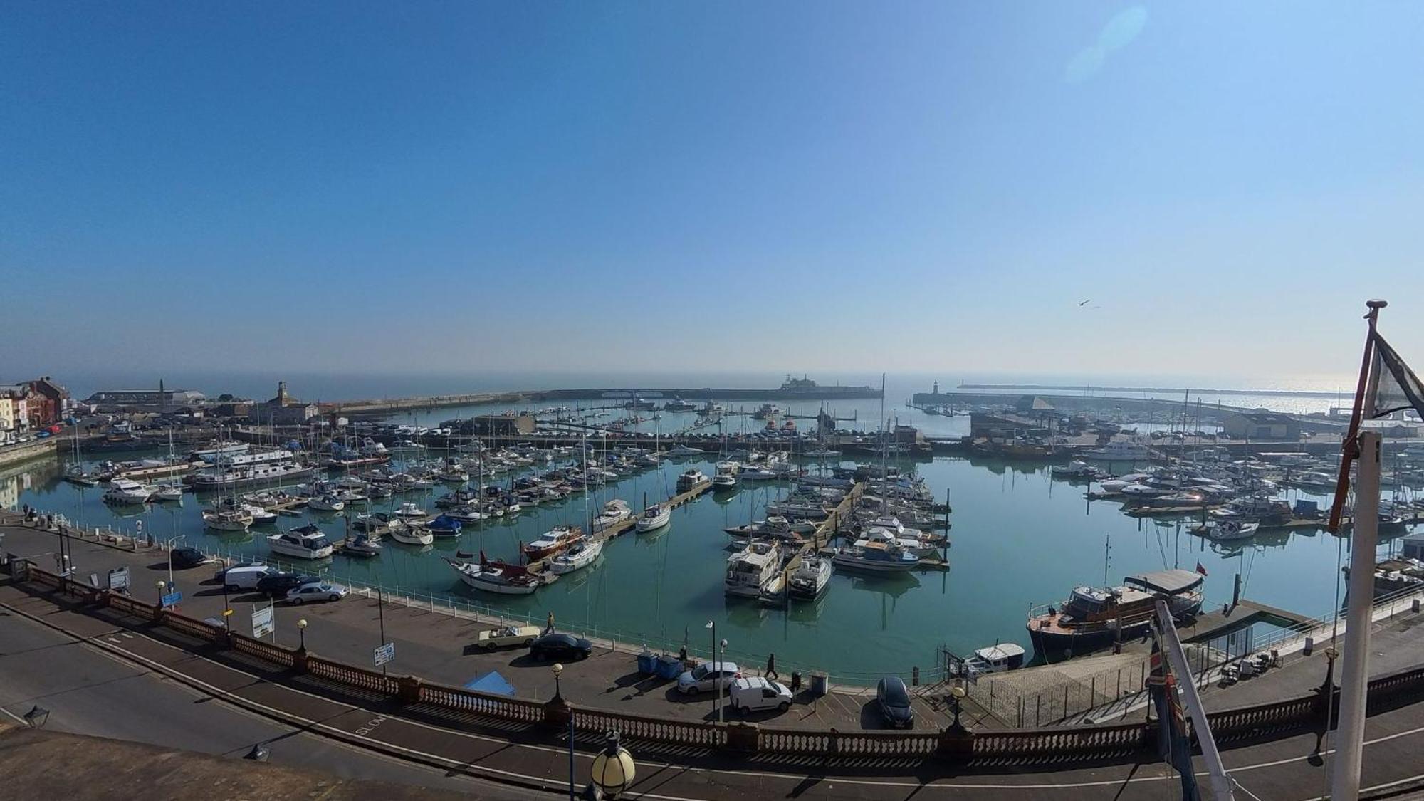 Royal Temple Yacht Club Hotel Ramsgate Exterior foto