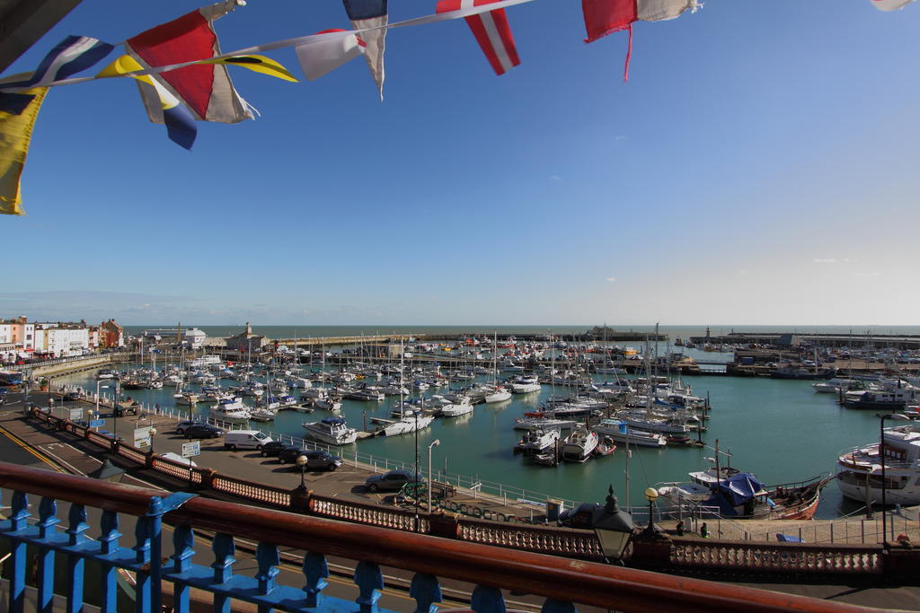 Royal Temple Yacht Club Hotel Ramsgate Exterior foto